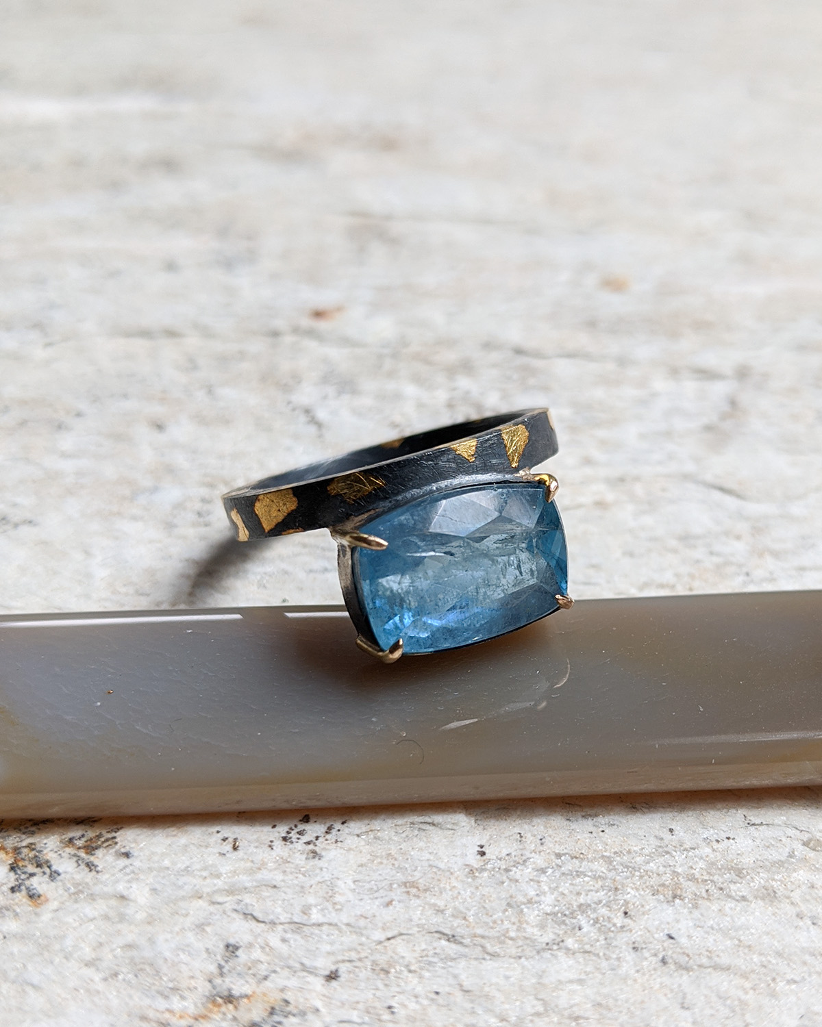 Frog Ring With Aquamarine Stone - Vinty Jewelry