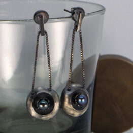 Black Pearl and Sterling Silver earring