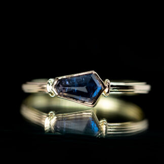 Shield Shape Winza Sapphire Stacker Ring 14kt Yellow Gold Size 6 1/2