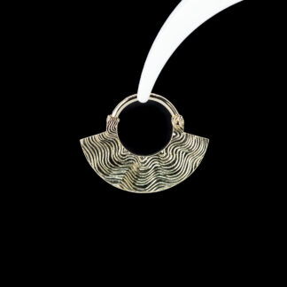 The Waves Engraved 14kt Yellow Gold Hinge Ring