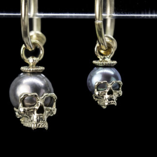 Petit Black Pearl Skull Relic