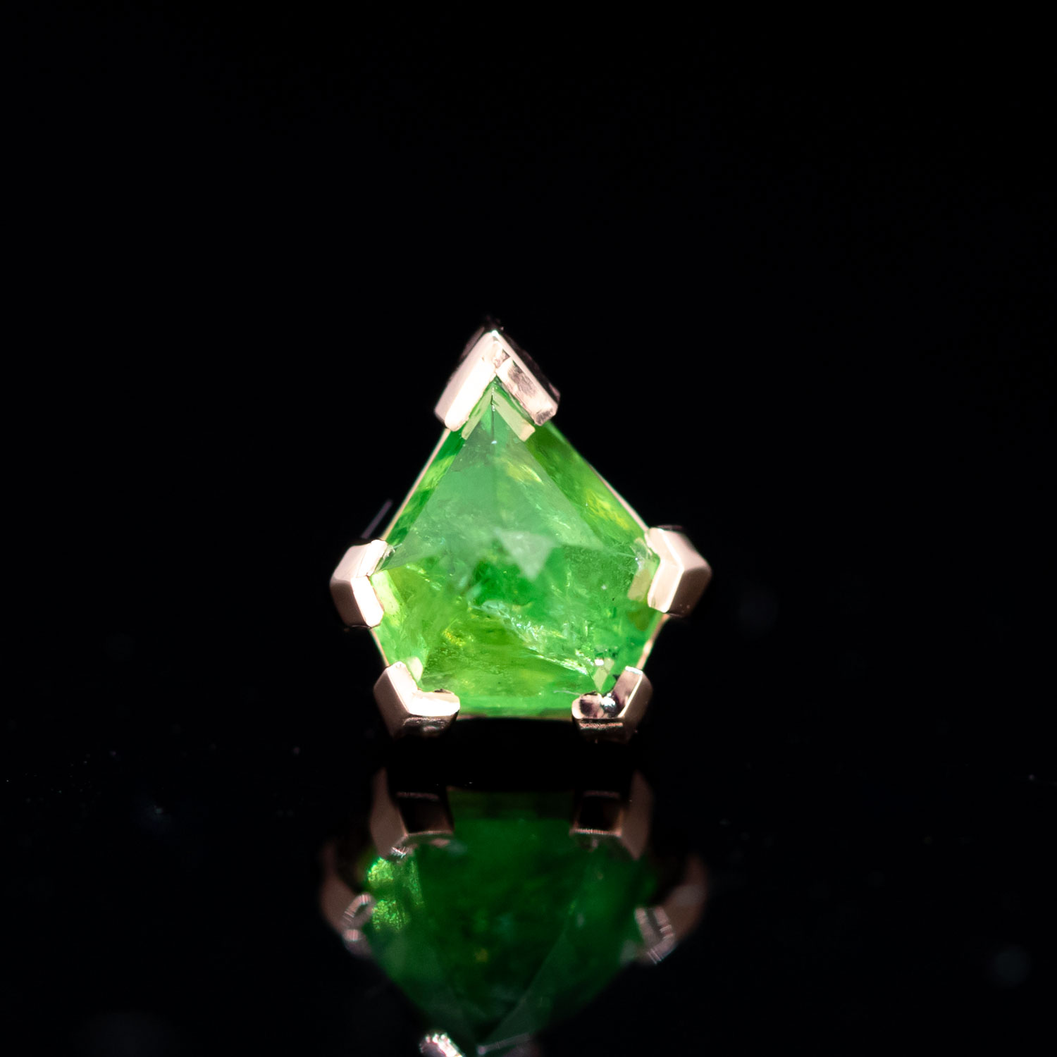 Geometric Cut Tsavorite Threadless End Rose Gold 5.4mm x 4.9mm - Image 2