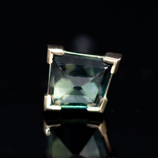 Geometric Cut Madagascar Sapphire Yellow Gold Partial Bezel Threaded End 6.4mm x 5.7mm