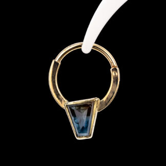 Geometric Sapphire 18ga 3/8" Yellow Gold Hinge Ring