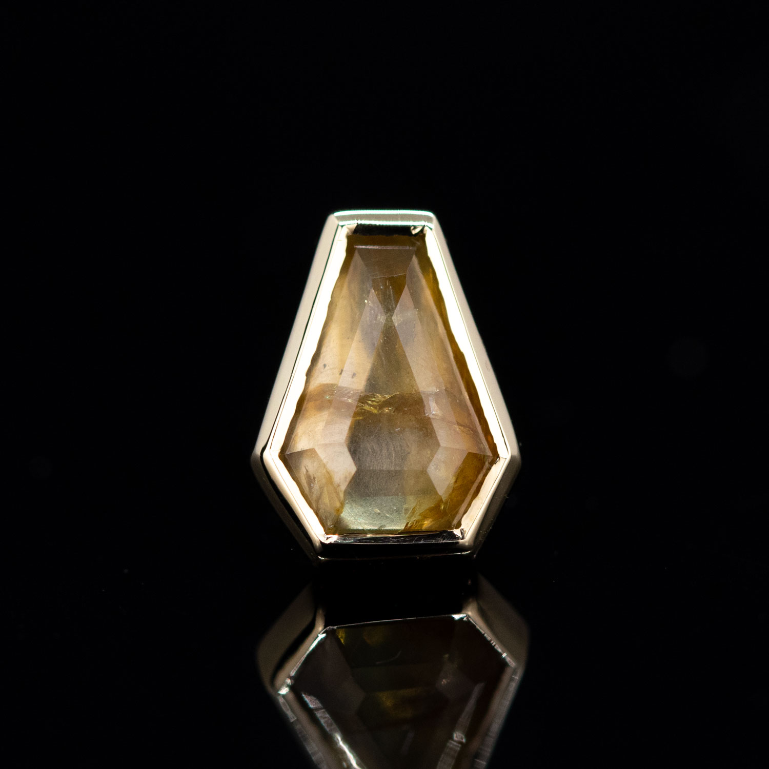 Tablet Coffin Umba Sapphire Yellow Gold Threadless End 7.3mm x 5.6mm - Image 2