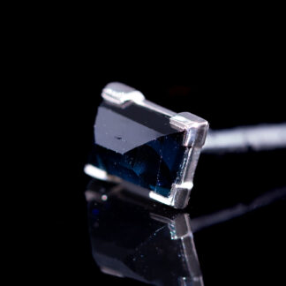 Geometric Cut Madagascar Sapphire White Gold Partial Bezel Threaded End 5.3mm x 7.9mm
