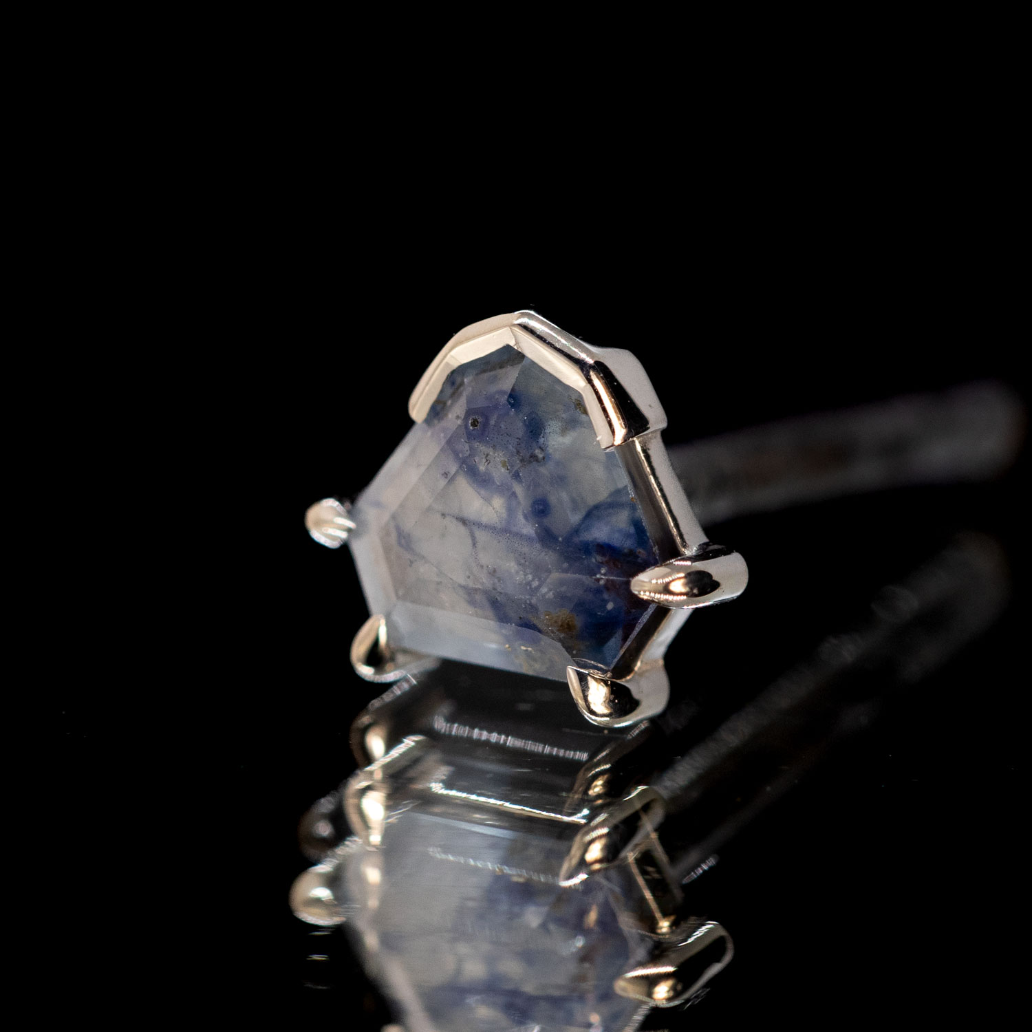Geometric Cut Madagascar Sapphire White Gold Threaded End 6mm x 6.7mm