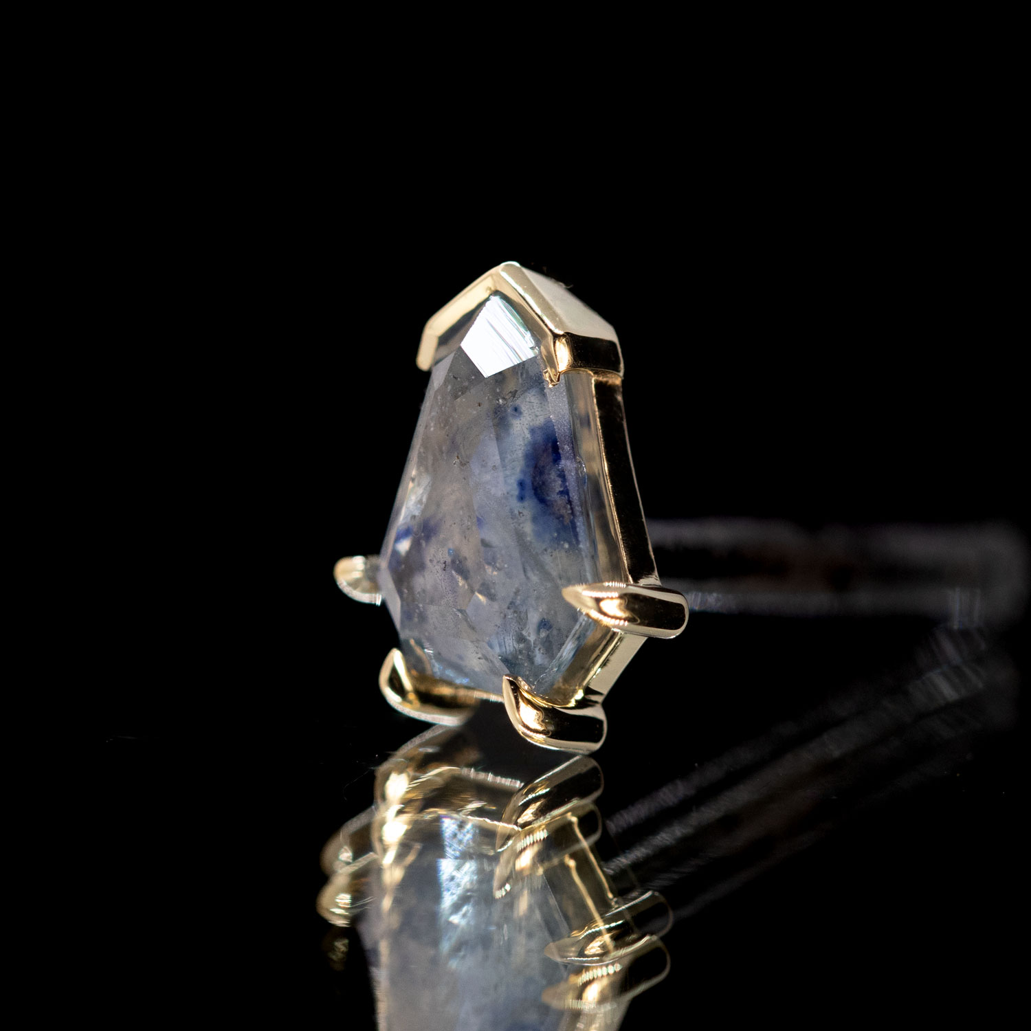 Geometric Cut Madagascar Sapphire Yellow Gold Threaded End 7.7mm x 6.2mm - Image 2