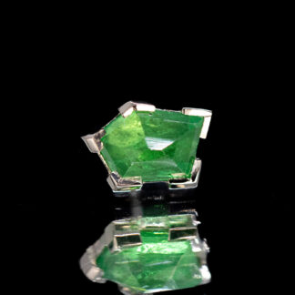 Geometric Cut Tsavorite Threadless End White Gold 5.8mm x 4.4mm