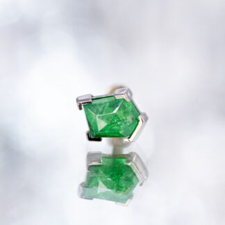 Geometric Cut Tsavorite Threadless End White Gold 6.5mm x 5.9mm