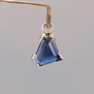 Geometric Cut Madagascar Sapphire 14kt Yellow Gold Charm 7.9mm x 6.8mm