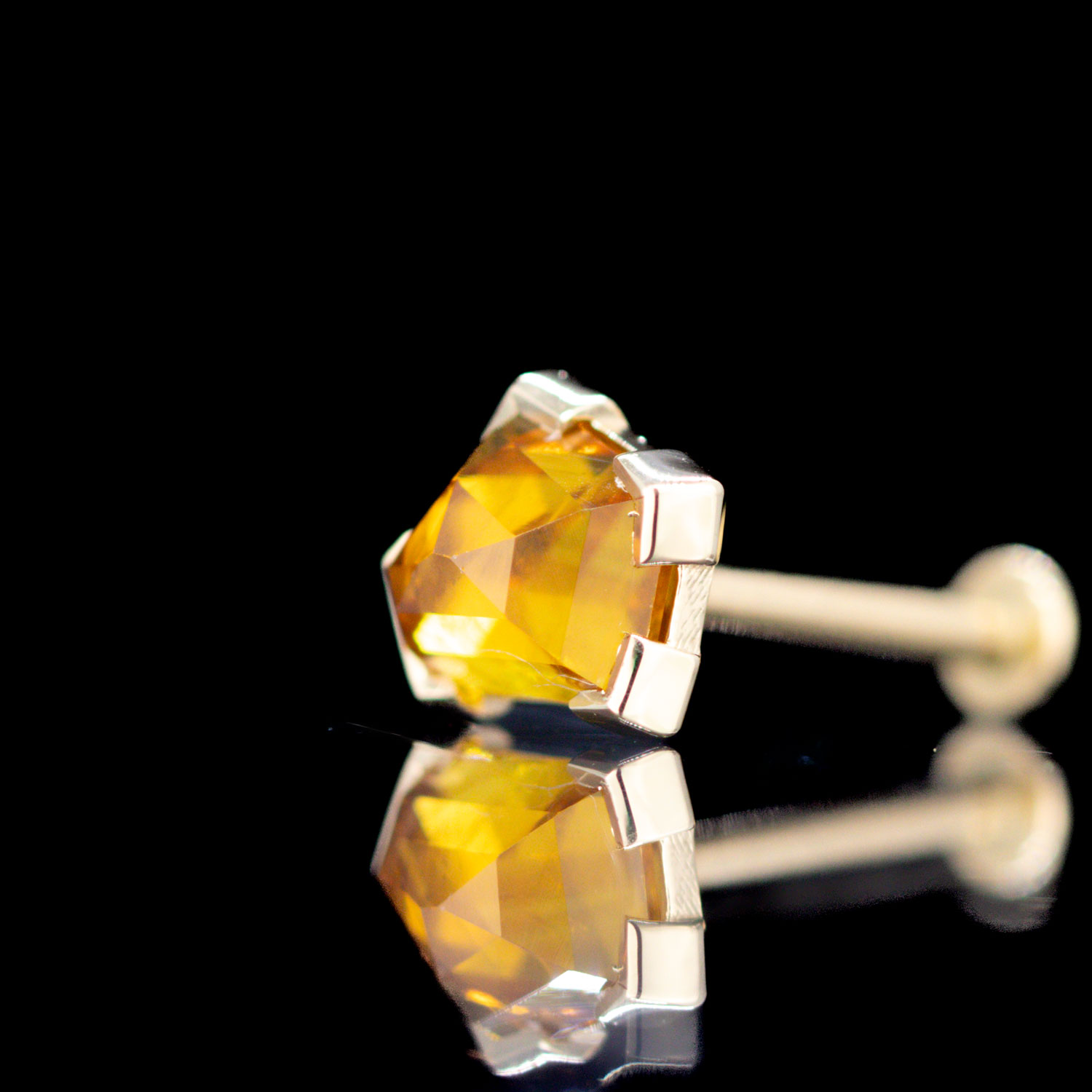 Geometric Cut Kenya Sapphire Partial Bezel Yellow Gold Threadless End 6.7mm x 6.3mm - Image 2