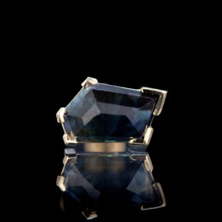 Geometric Cut Madagascar Sapphire Yellow Gold Threadless End 8.4mm x 5mm