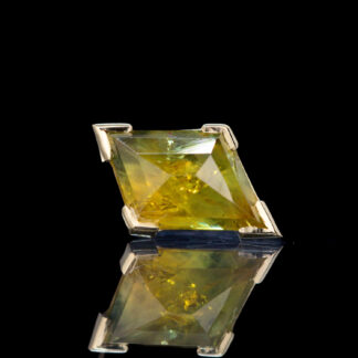 Geometric Cut Kenya Sapphire Yellow Gold Threaded End 5.5mm x 10.3mm