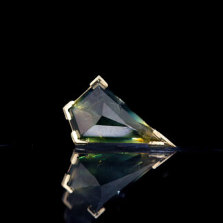 Geometric Cut Kenya Sapphire Yellow Gold Threaded End 11.4mm x 7.2mm