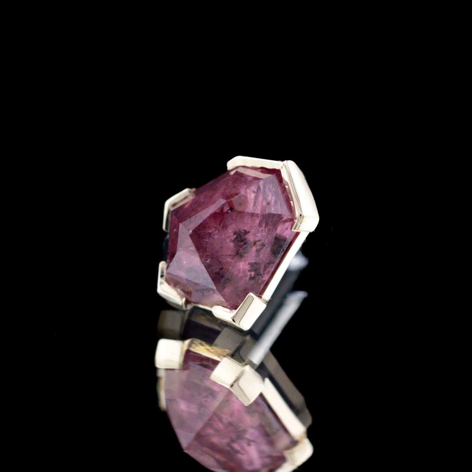 Geometric Cut Winza Sapphire Yellow Gold Threadless End 8mm x 6.5mm - Image 2