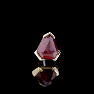 Geometric Cut Winza Ruby Yellow Gold Threadless End 6.6mm x 6.1mm