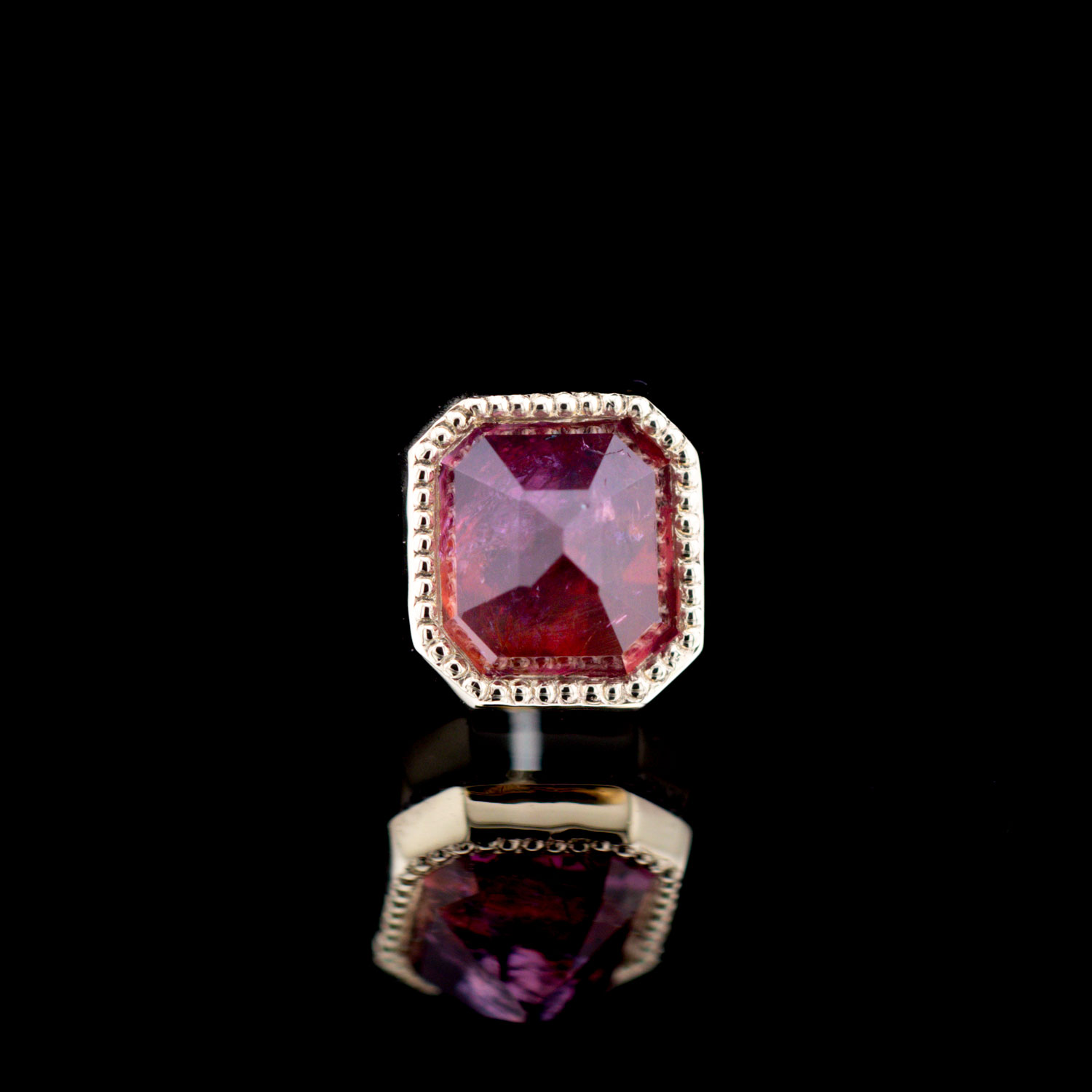 Geometric Cut Winza Ruby Yellow Gold Threadless End 5.8mm x 5.5mm
