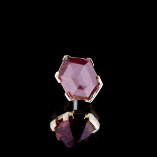 Geometric Cut Winza Ruby Yellow Gold Threadless End 7.4mm x 5.5mm
