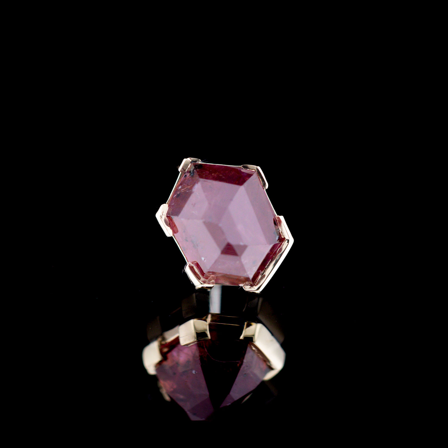 Geometric Cut Winza Ruby Yellow Gold Threadless End 7.4mm x 5.5mm