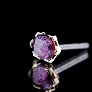 Geometric Cut Winza Sapphire Yellow Gold Threaded End 8.7mm x 6.5mm