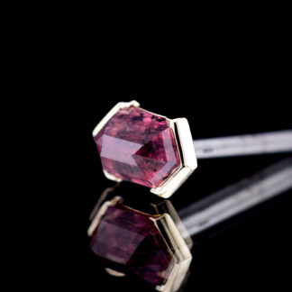 Geometric Cut Winza Ruby Yellow Gold Threaded End 5.6mm x 8.5mm