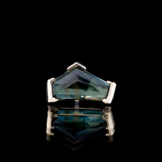 Geometric Cut Madagascar Sapphire Yellow Gold Threadless End 7mm x 4mm