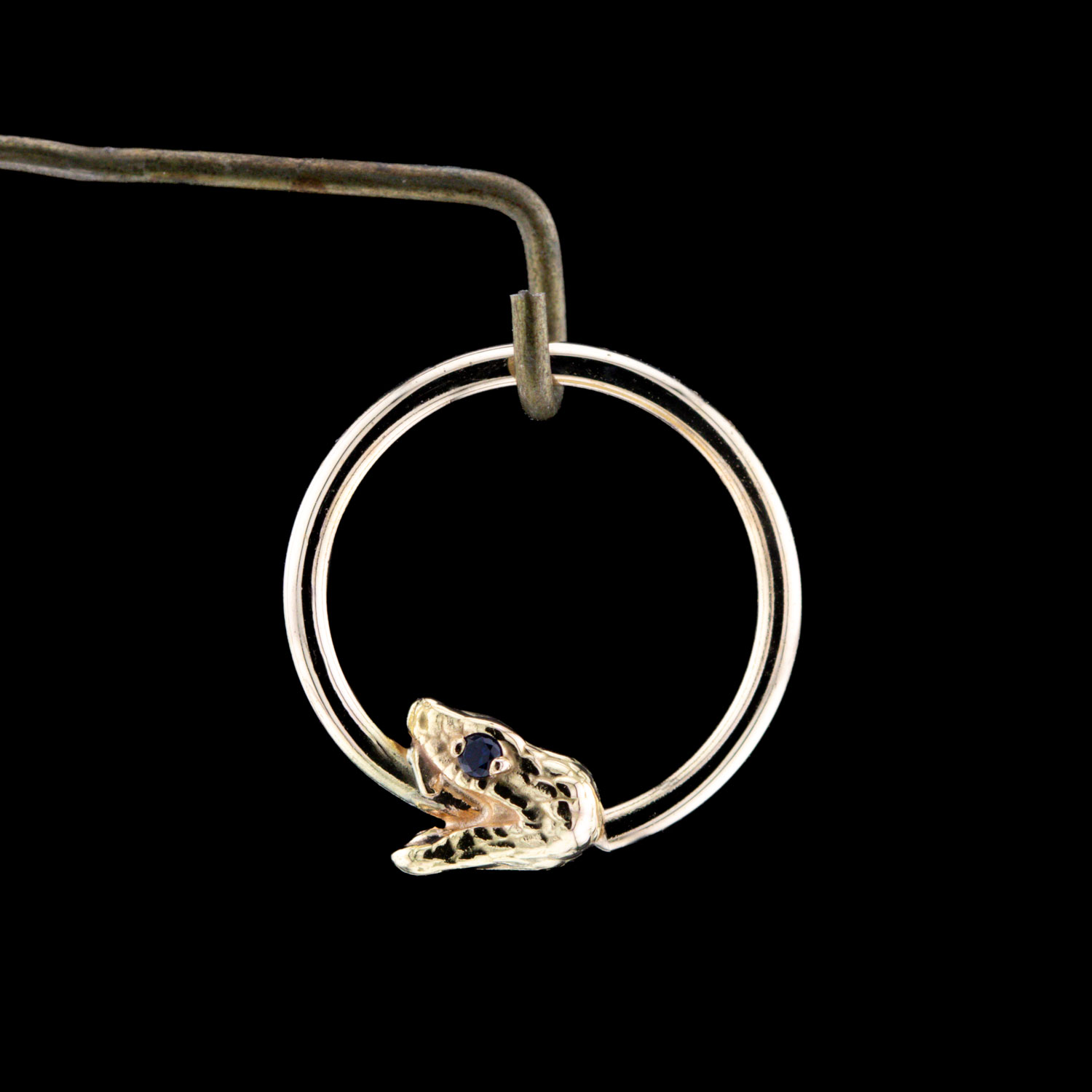 Medium Blue Eyed Snake Seam Ring 3/8"
